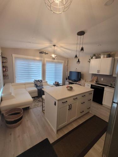 Creekside Oasis on Mara — hotel in Sicamous