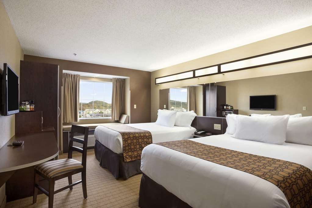 Microtel Inn & Suites by Wyndham Cambridge - photo 6