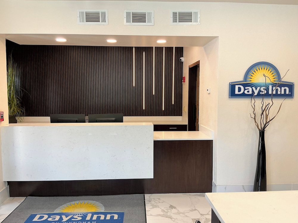 Days Inn by Wyndham Arlington - featured photo