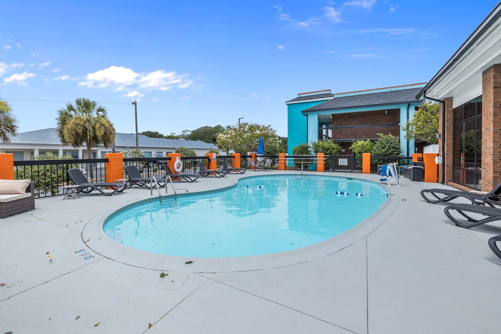 Garnet Inn & Suites Morehead City near Atlantic Beach - photo 34