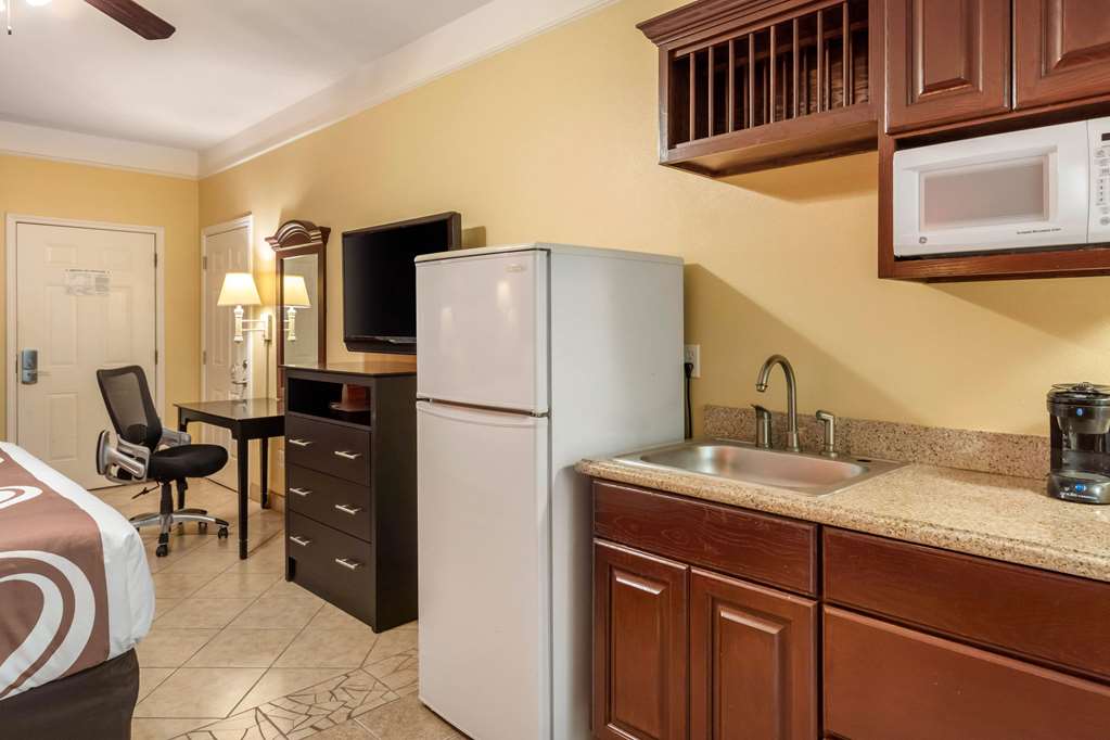 Quality Inn & Suites at The Outlets Mercedes Weslaco - photo 8
