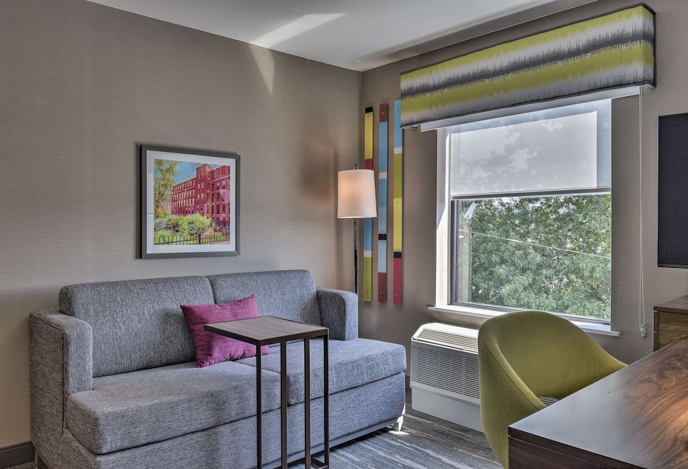 Hampton Inn & Suites by Hilton Keene - photo 5