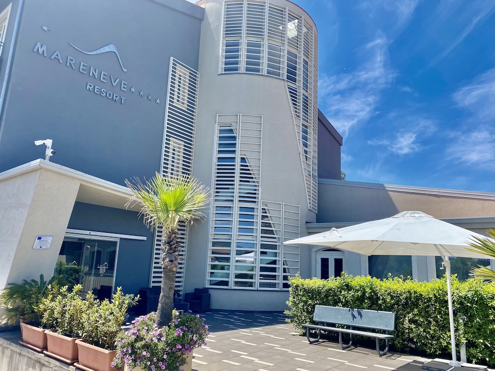 Mareneve Resort — hotel in Linguaglossa