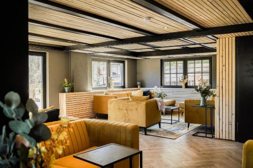 Luxus Villa mit 23 Zimmern und 19 Bädern und SPA — 4-Star Luxury Hotel in Baiersbronn, Germany