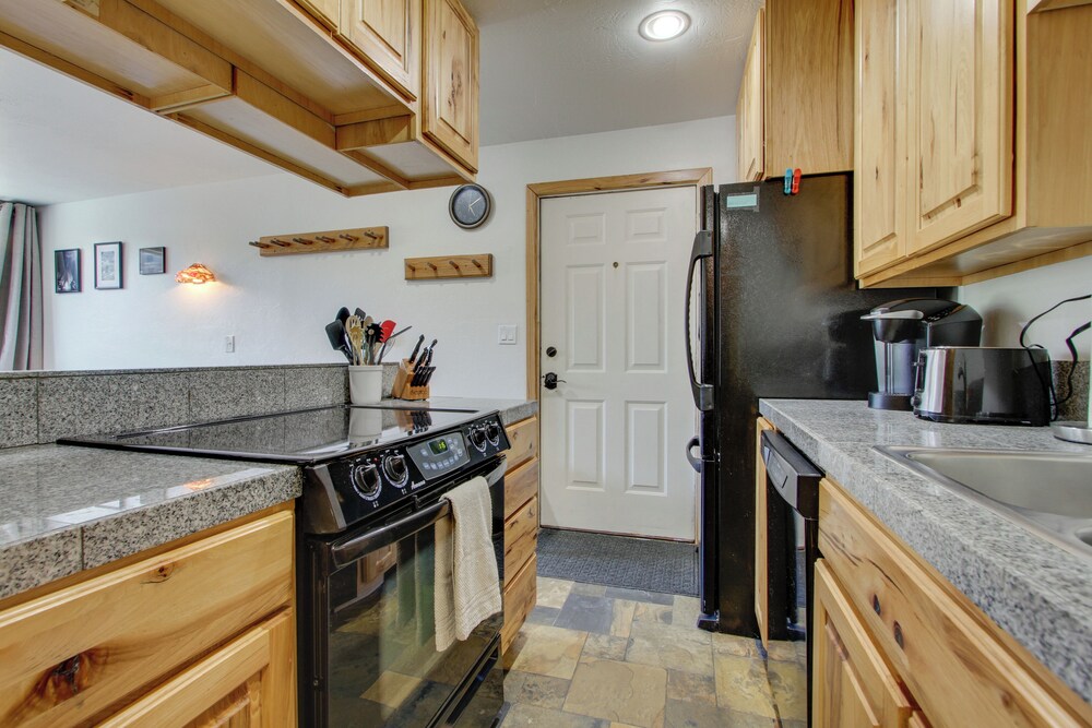 Modern Mountain View Condo at Big Sky Resort - photo 11