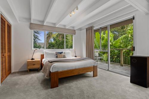 Lush Green Hideaway Guest Suite near Newmarket — 4-Star Luxury Hotel in Auckland, New Zealand