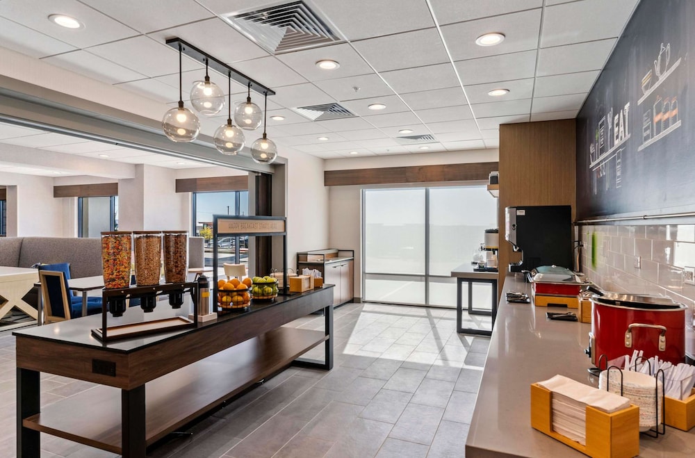Hampton Inn by Hilton Colorado Springs Northeast - photo 26