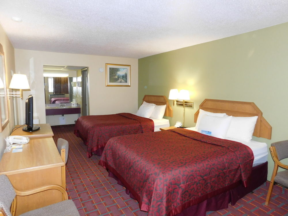 Days Inn Williamsburg - photo 28