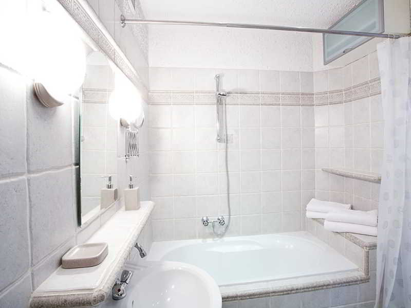 Mona Lisa Apartments Kazimierz District — 4-Star Luxury Hotel in Krakow, Poland