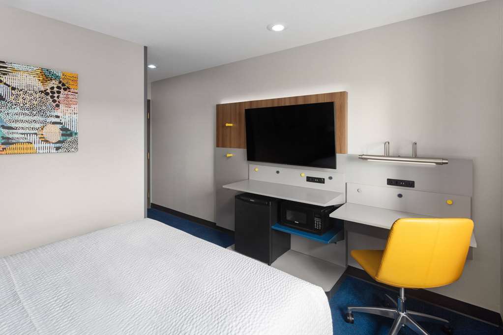 Microtel Inn & Suites by Wyndham Rapid City - photo 14