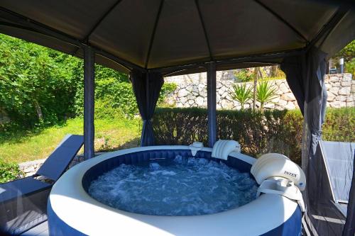 Srea Terrace With Beautifull View H in Okrug Gornji, Croatia