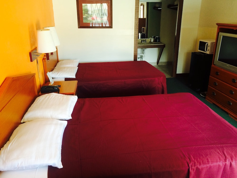 Sunrise Inn — Bradenton — photo 5