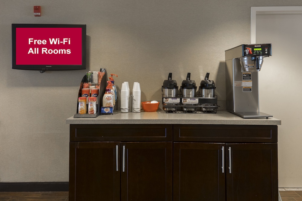 Red Roof Inn PLUS Long Island Garden City - photo 31