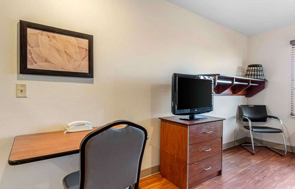 Extended Stay America Select Suites Colorado Springs Airport - photo 25