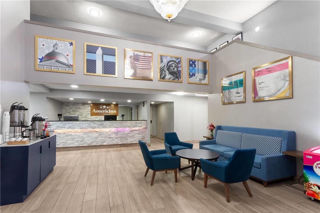 AmericInn by Wyndham Reedsburg - photo 7