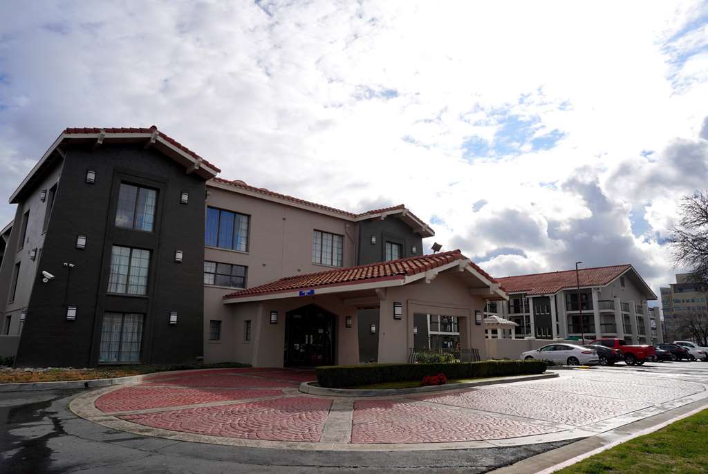La Quinta Inn by Wyndham Fresno Yosemite - photo 2