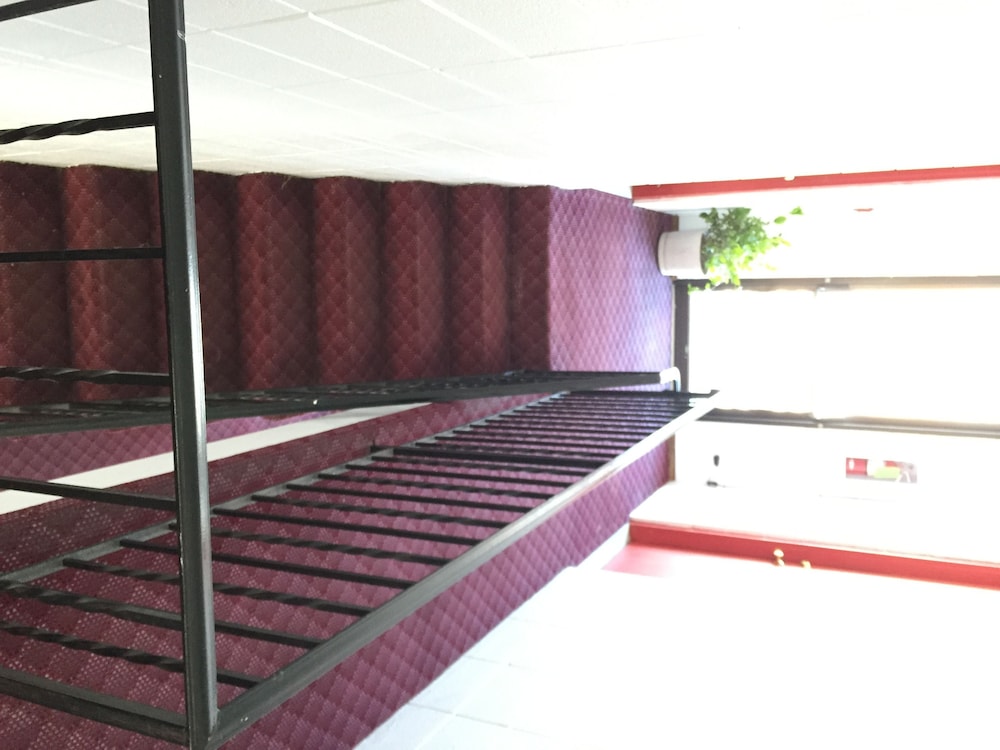La Villa Motel - photo 15