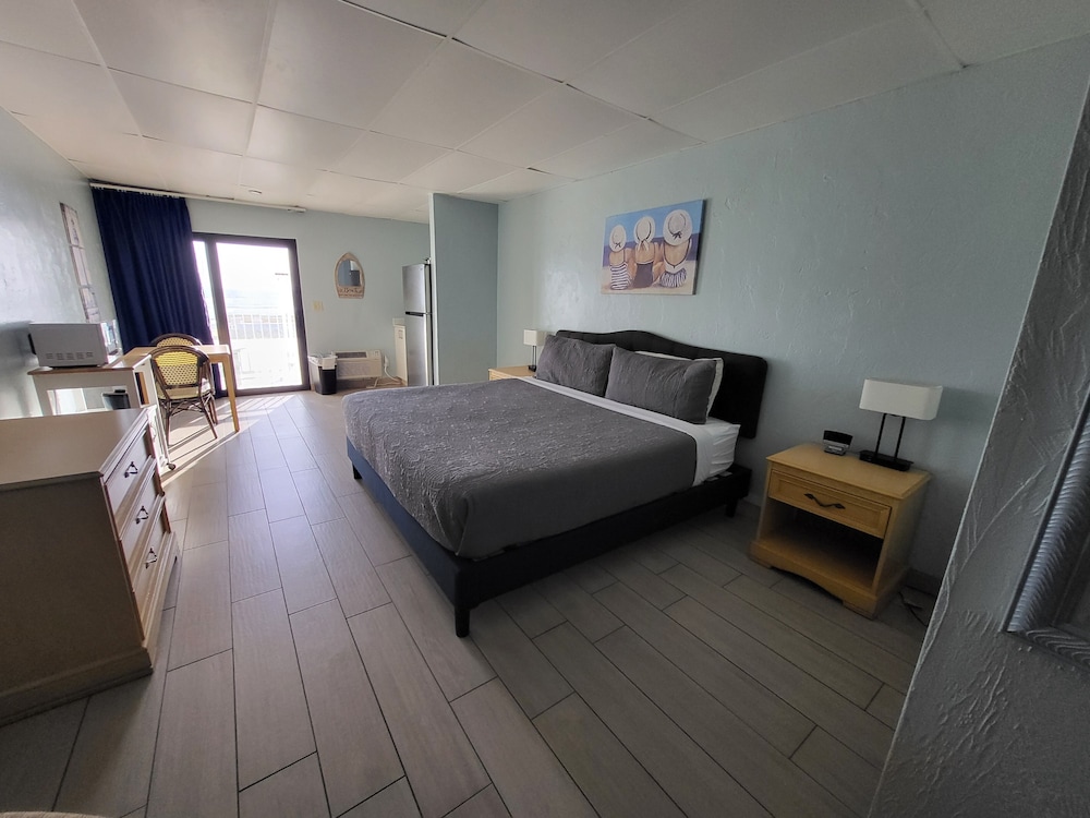 Beachside Hotel - photo 24