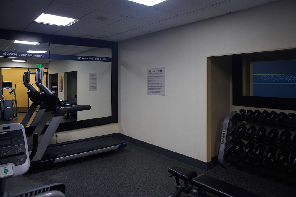 Hampton Inn & Suites Los Angeles Sherman Oaks - photo 46