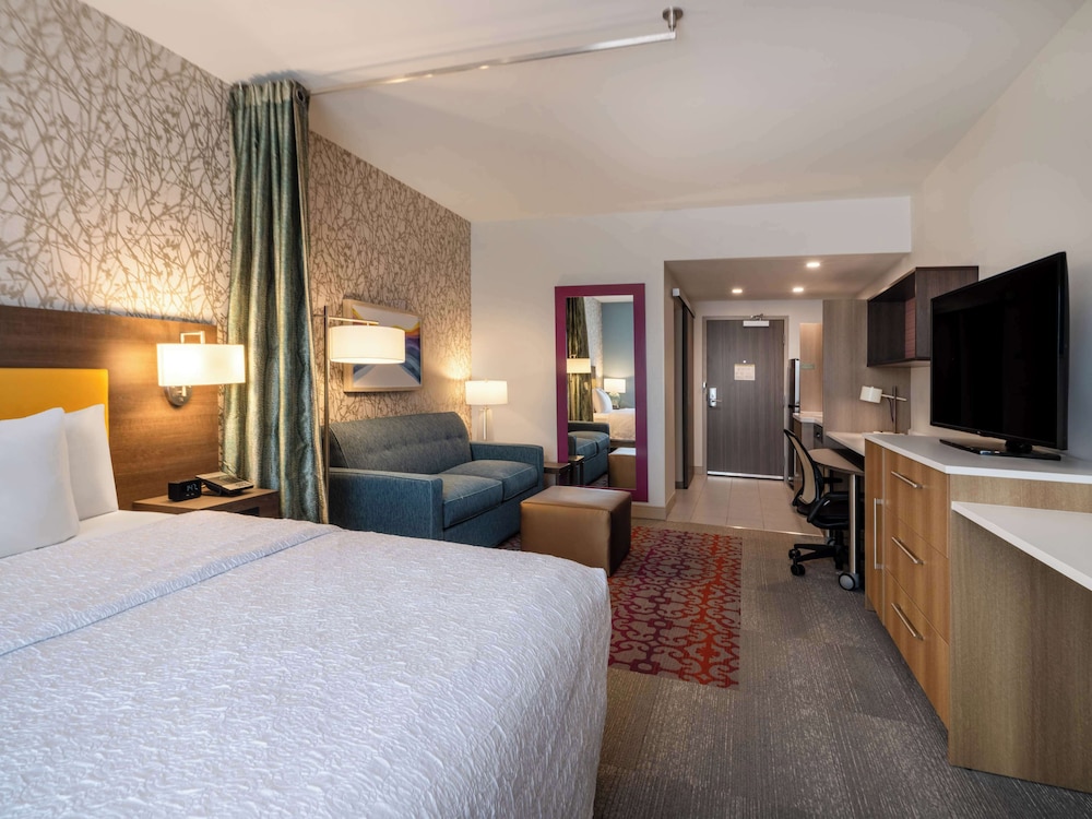 Home2 Suites by Hilton Santa Rosa Beach - photo 23