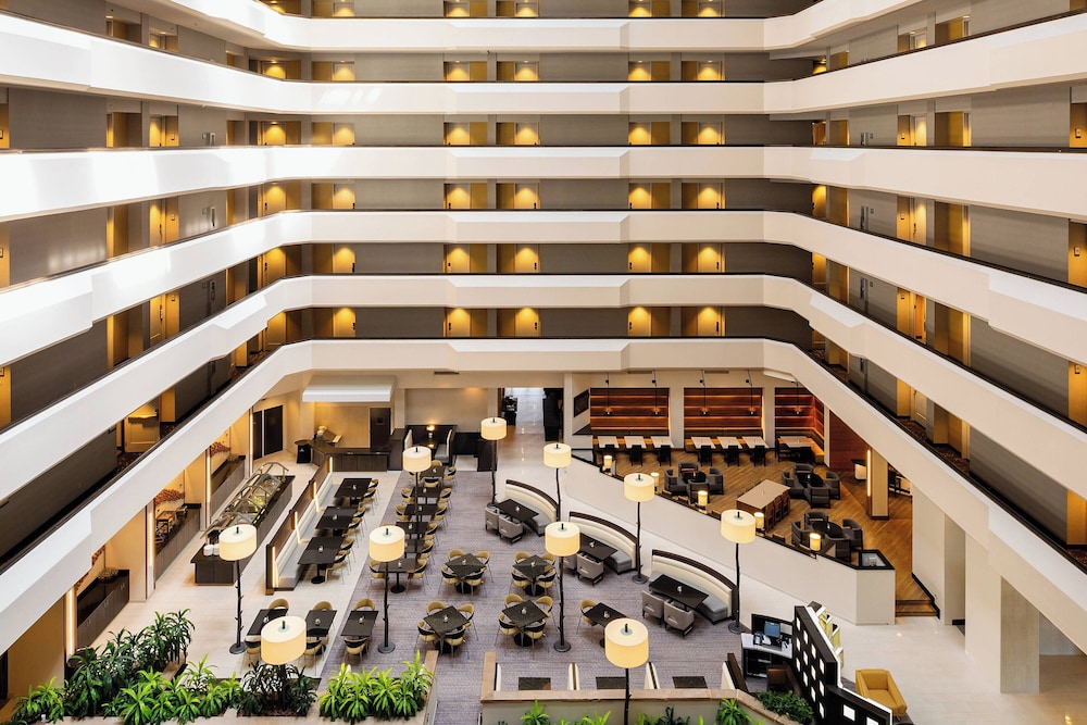 Sheraton West Des Moines Hotel - photo 2