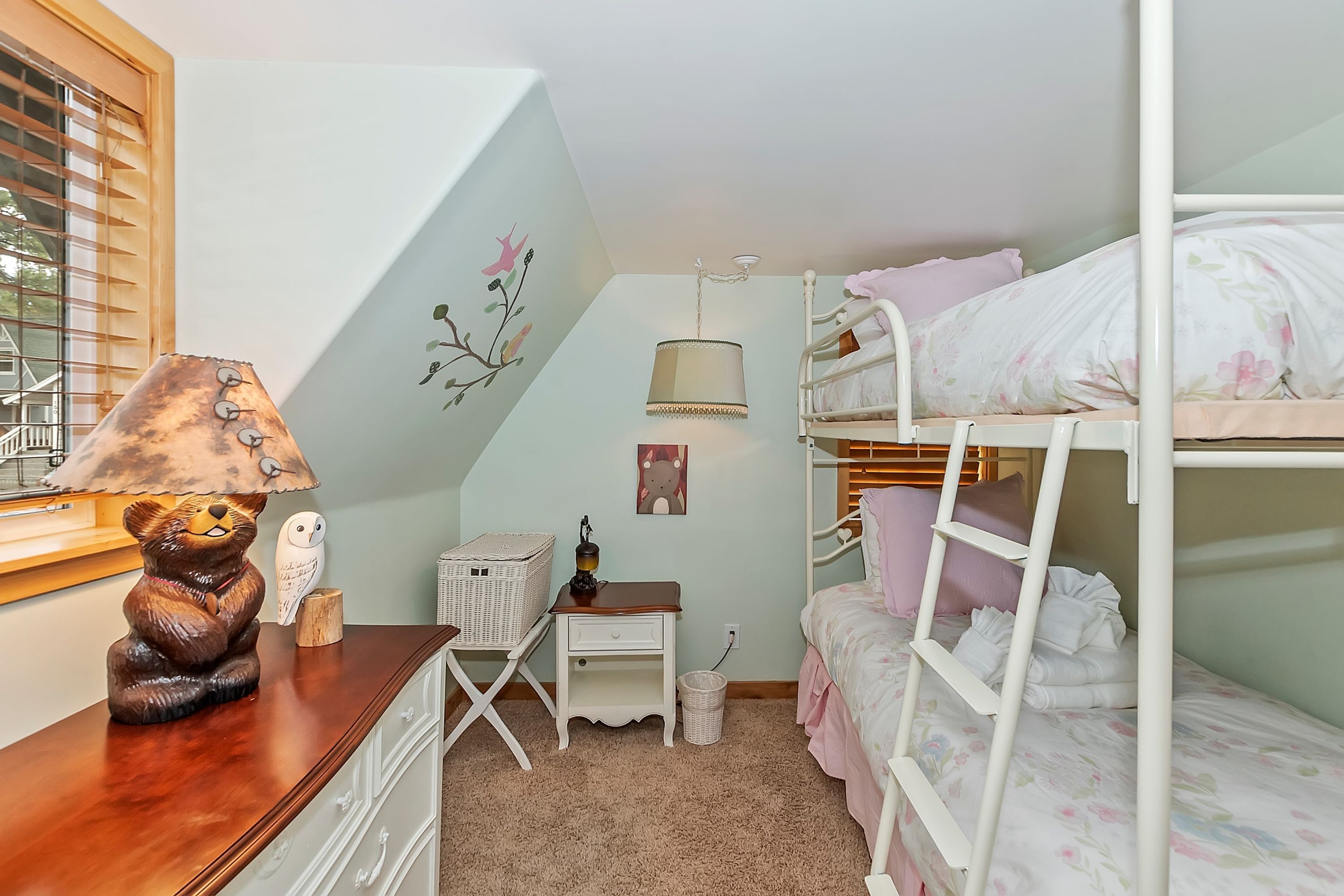 Lagunita Shores by Avantstay Beautiful Lakefront Mansion w Hot Tub & BBQ - photo 30