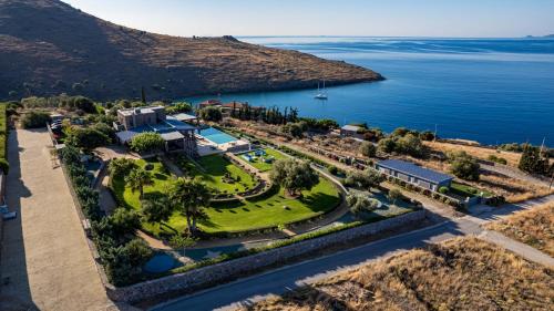 Epitome Villa Aegina — 4-Star Luxury Hotel in Aegina, Greece
