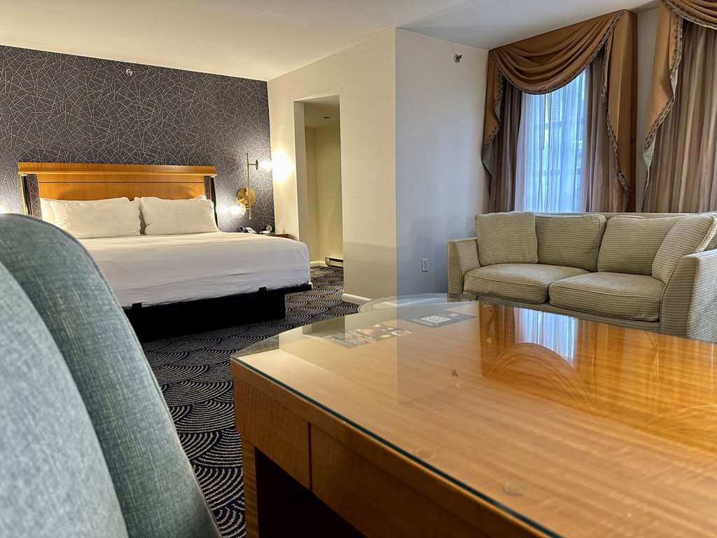 Inn at Great Neck - photo 23