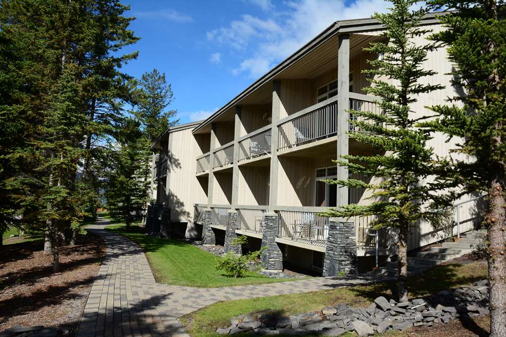 Hotel image of Tunnel Mountain Resort