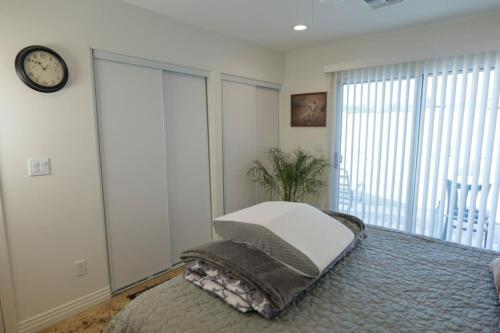 7 Bedroom Home With Fenced Yard