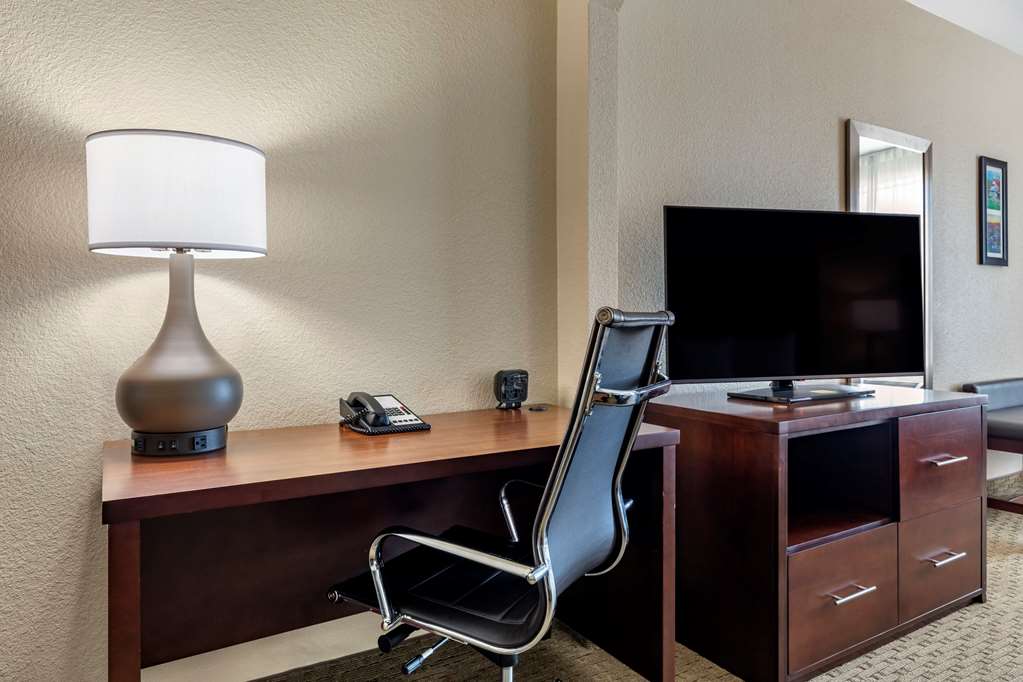 Comfort Suites Waco Near University Area - photo 11