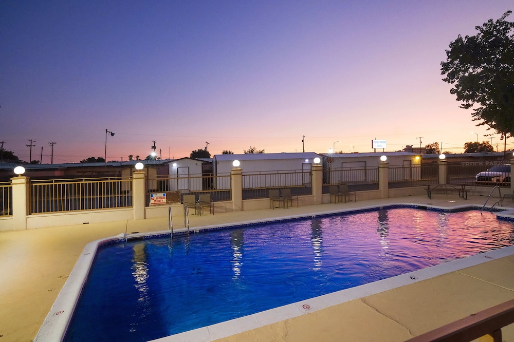Carlsbad Inn New Mexico - photo 16