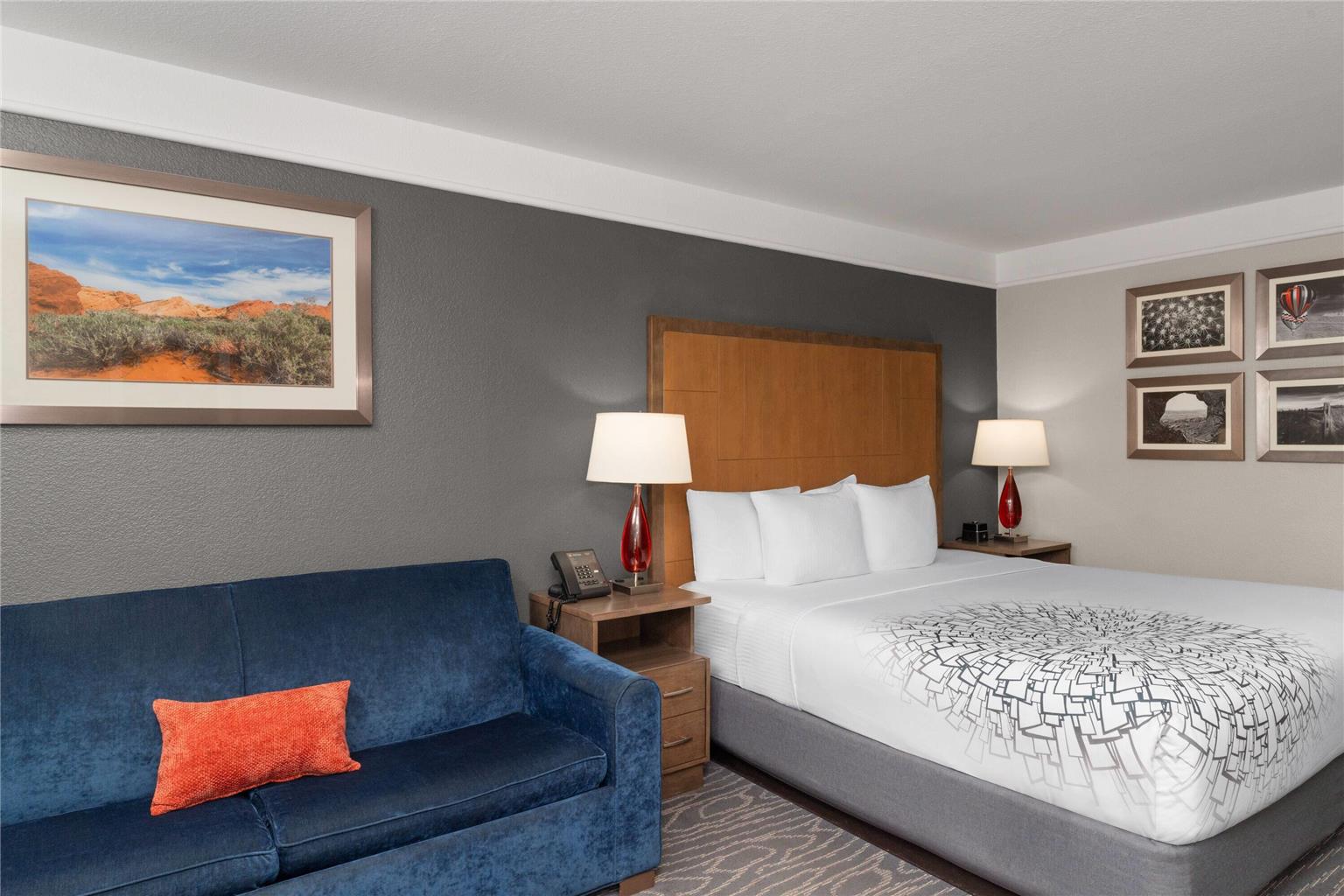 La Quinta Inn & Suites by Wyndham Gallup - photo 39