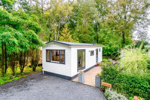 Bos Chalet Natura Rust en Natuur op de Veluwe Putten — 4-Star Luxury Hotel in Putten, Netherlands