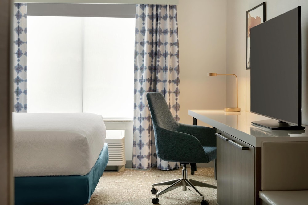 Hilton Garden Inn Riverhead - photo 12