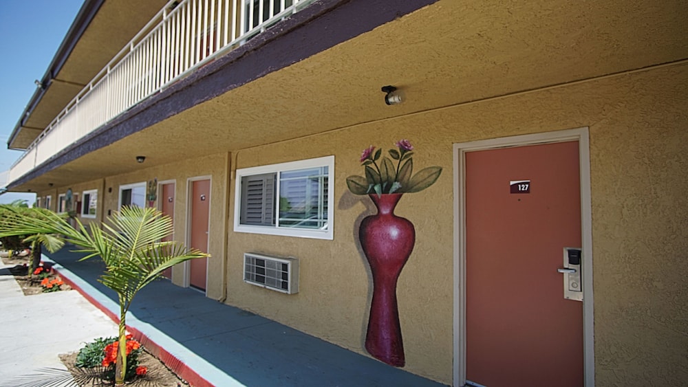 Los Angeles Inn & Suites LAX - photo 38