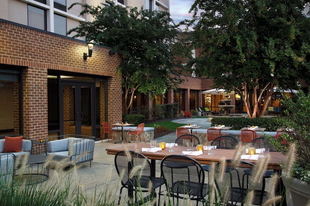 Doubletree by Hilton McLean Tysons - photo 47