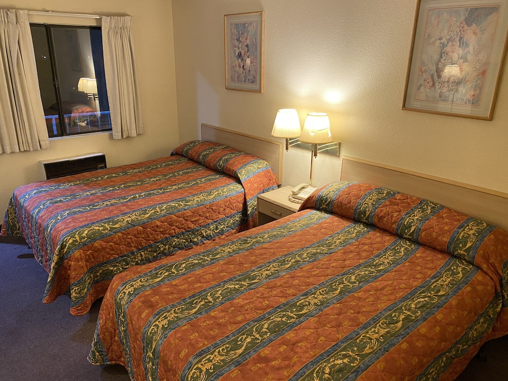 Circle Inn Motel - photo 8