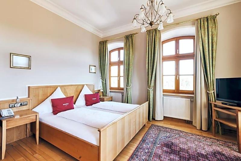 Hotel & Restaurant Waldschloss — Passau — photo 4