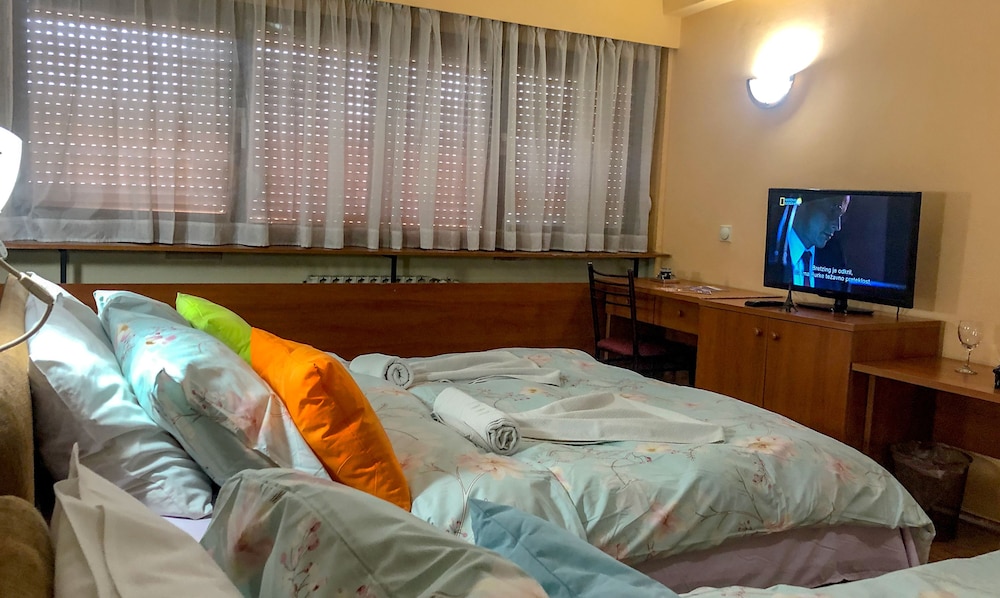 Hotel Square — Skopje — photo 2