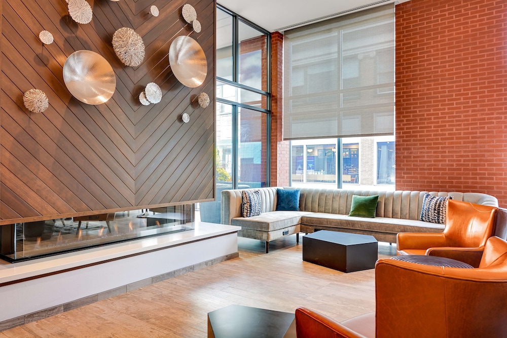 Hampton Inn Salem Boston - photo 4