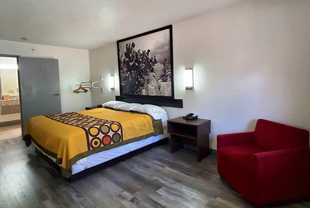 Highland Inn Arlington - photo 11