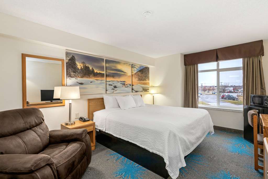 Days Inn by Wyndham Great Falls - photo 17