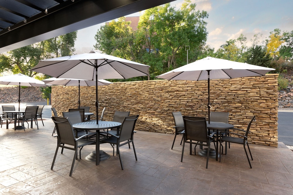 Fairfield Inn and Suites by Marriott Denver Southwest Lakewood - photo 19