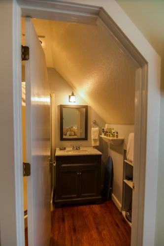 Campbell House Inn - photo 47