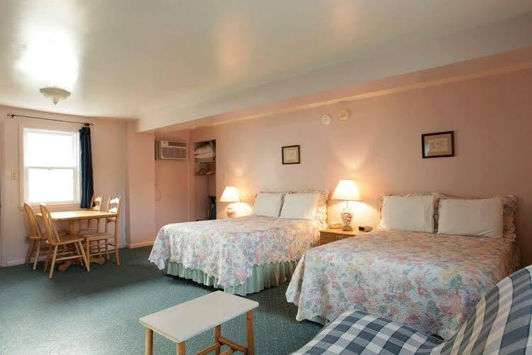 The Buckingham Motel Adults only - photo 41