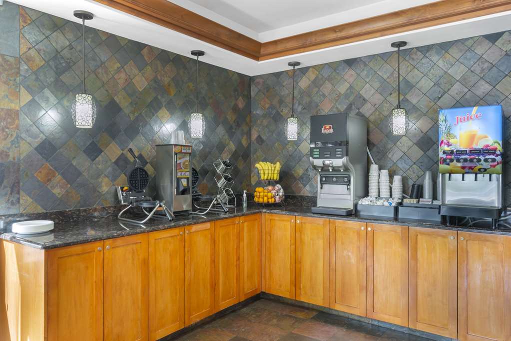 Best Western Plus Ellensburg Hotel - photo 7