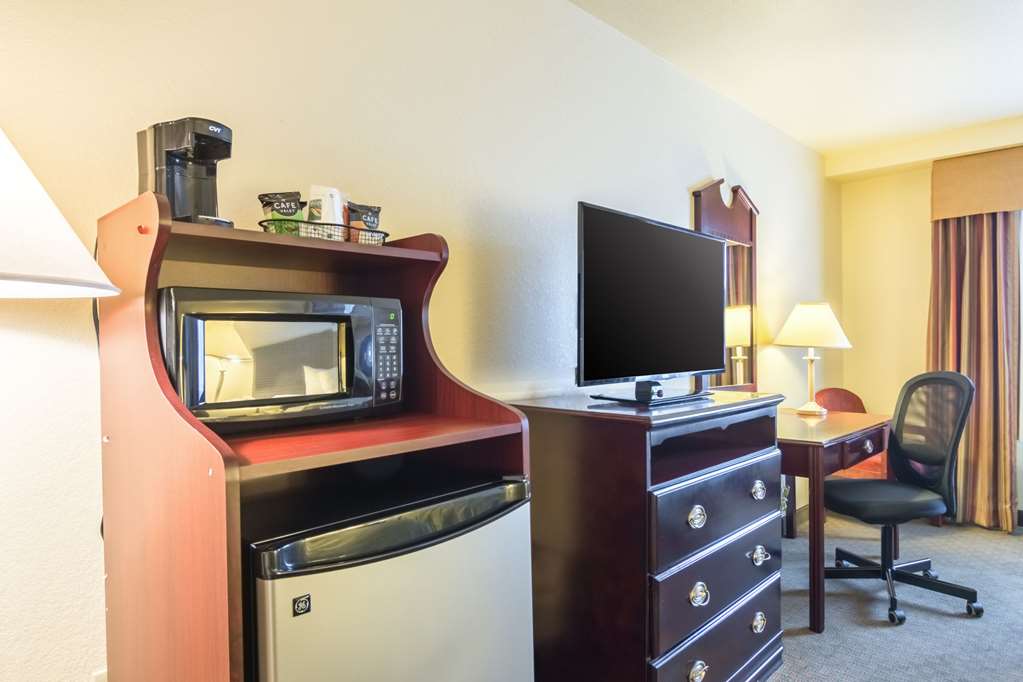 Quality Inn & Suites Alma I 40 - photo 12