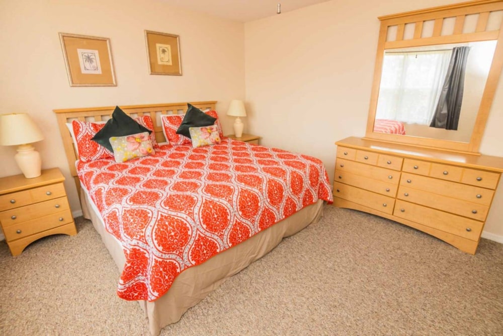 Lynval's Regal Palms Resort Townhome - photo 3