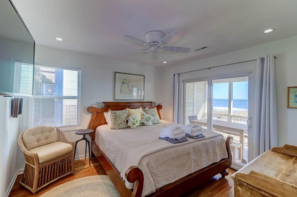 1619 E Ashley Namastay Oceanfront 4 Bedrooms — Folly Beach — photo 4